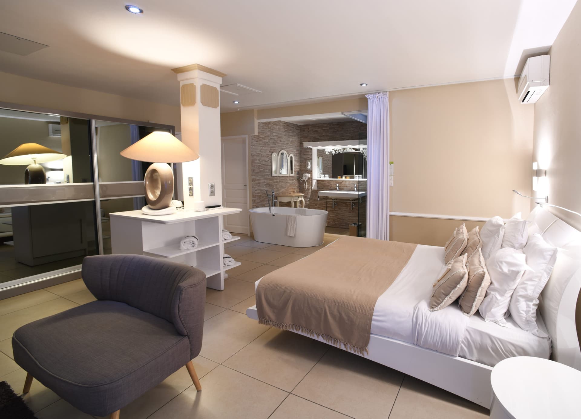 Suite Prestige : Hôtel Le Cilaos, Cirque de Cilaos : photo 1 sur 8